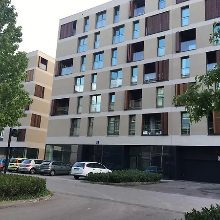 Apartman Mnh *