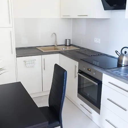 Apartman Mnh Varsó